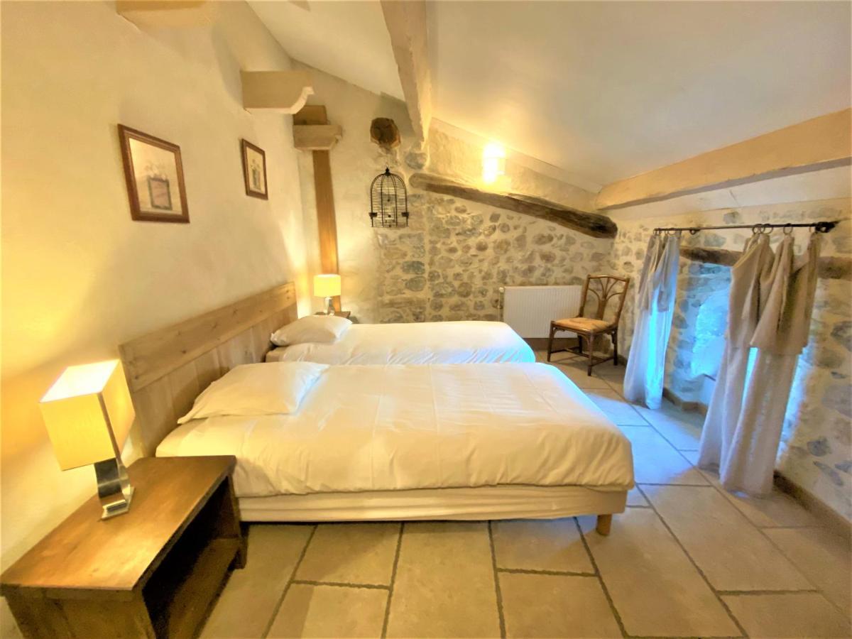 Gite De Groupe 9Ch Ou 3 Gites Independants De 3Ch - Patio Et Piscine Interieure Chauffee Toute L'Annee Валлон-Пон-д'Арк Экстерьер фото