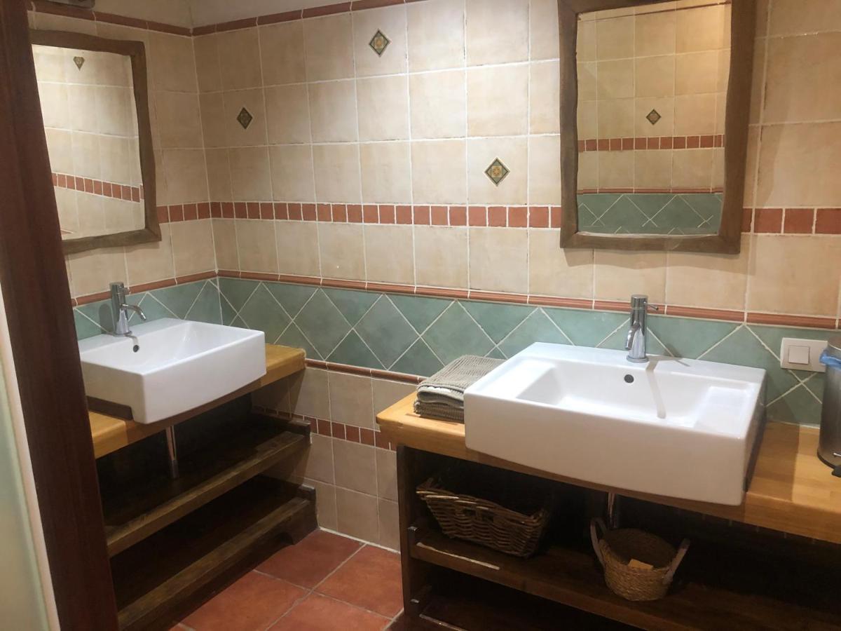 Gite De Groupe 9Ch Ou 3 Gites Independants De 3Ch - Patio Et Piscine Interieure Chauffee Toute L'Annee Валлон-Пон-д'Арк Экстерьер фото