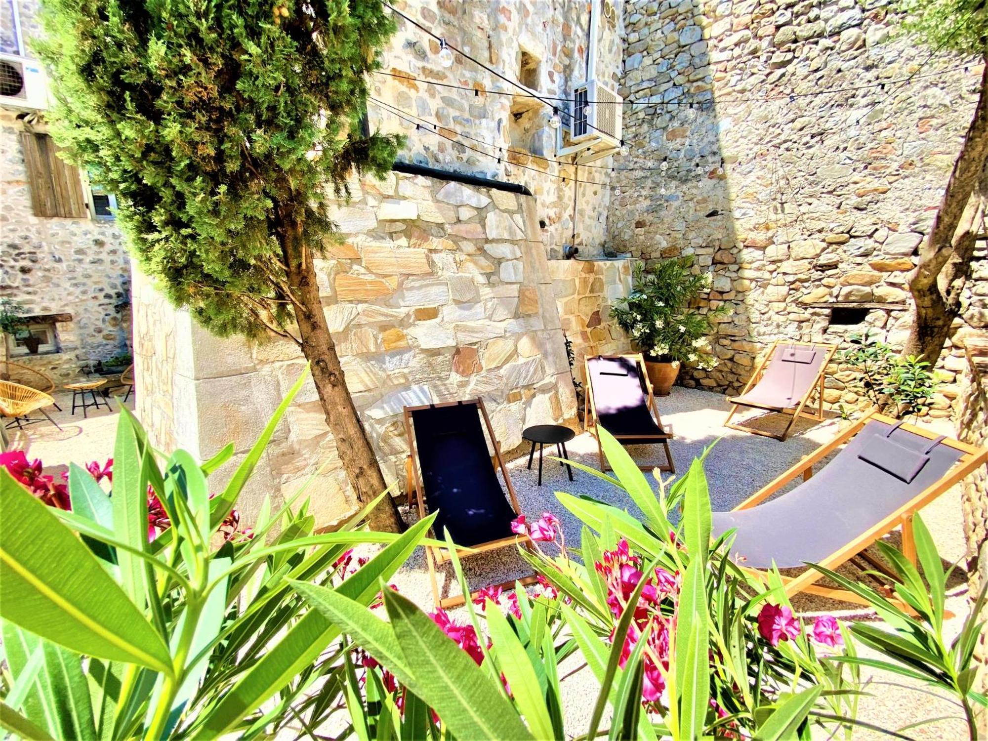 Gite De Groupe 9Ch Ou 3 Gites Independants De 3Ch - Patio Et Piscine Interieure Chauffee Toute L'Annee Валлон-Пон-д'Арк Экстерьер фото